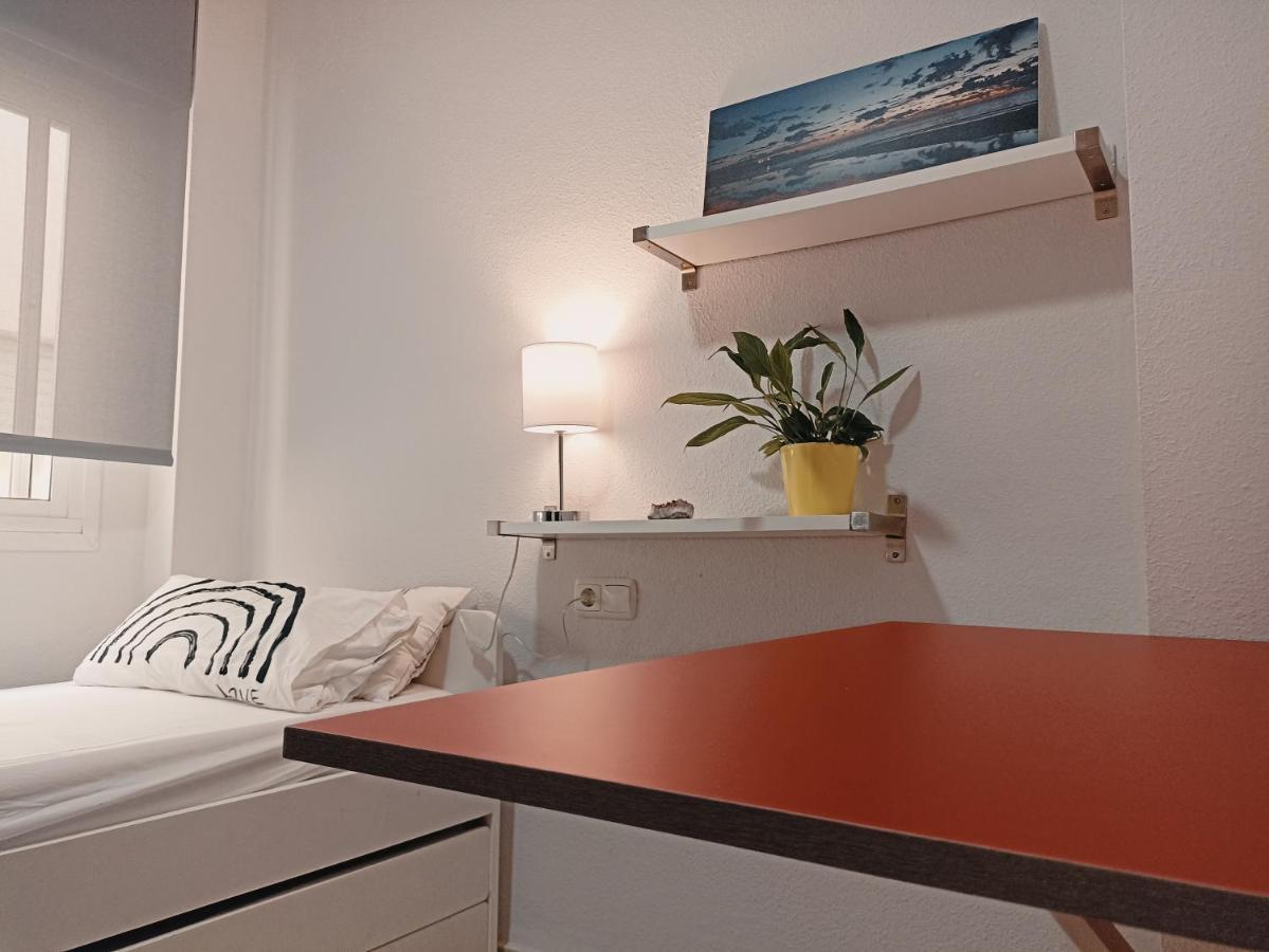マラガConfortable Habitacion Centrica En Piso Privadoアパートメント エクステリア 写真