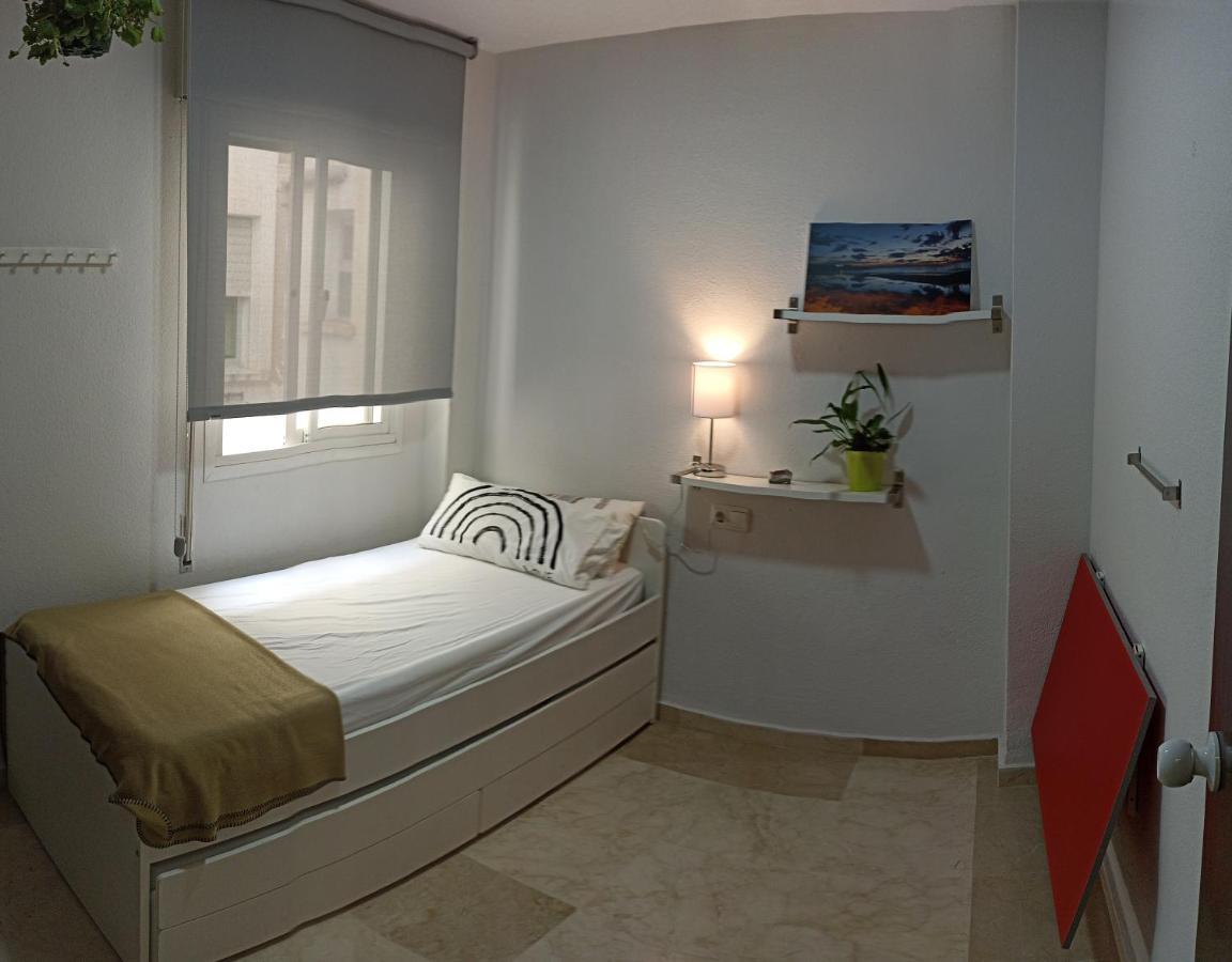 マラガConfortable Habitacion Centrica En Piso Privadoアパートメント エクステリア 写真