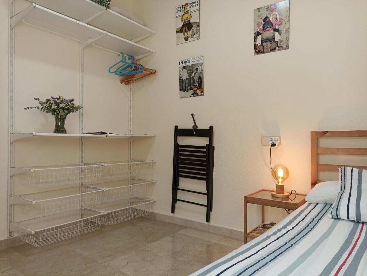 マラガConfortable Habitacion Centrica En Piso Privadoアパートメント エクステリア 写真