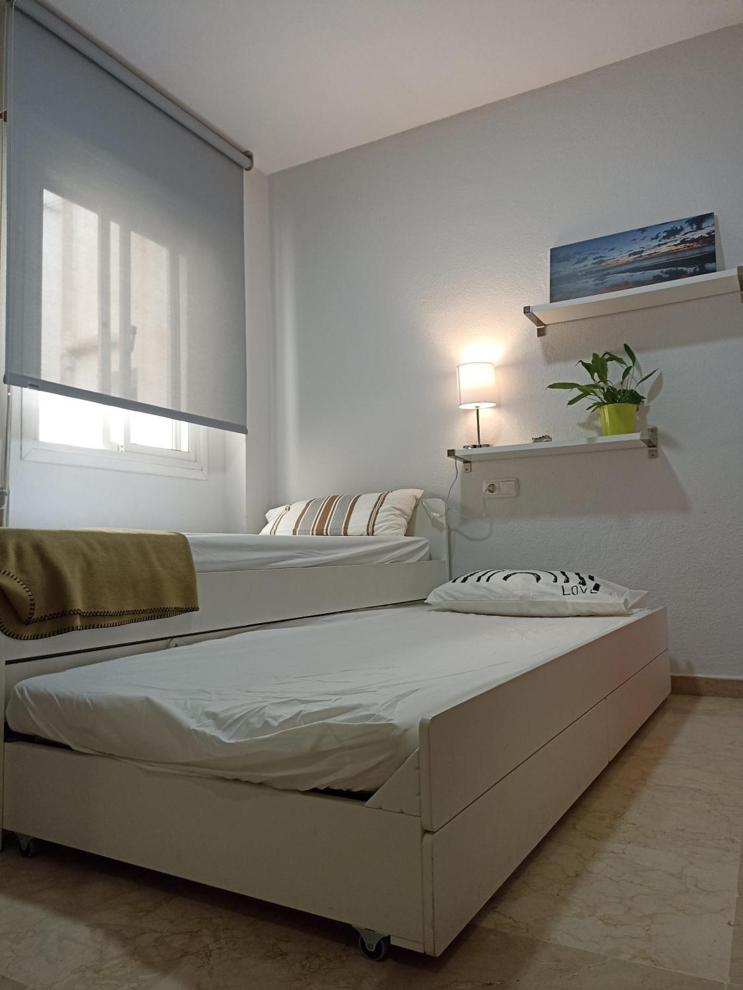 マラガConfortable Habitacion Centrica En Piso Privadoアパートメント エクステリア 写真
